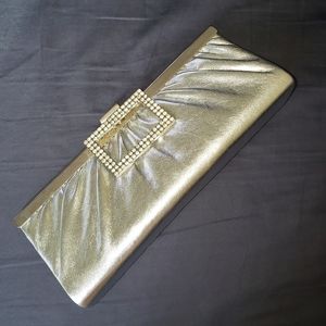 Silver Party Clutch w/Chain